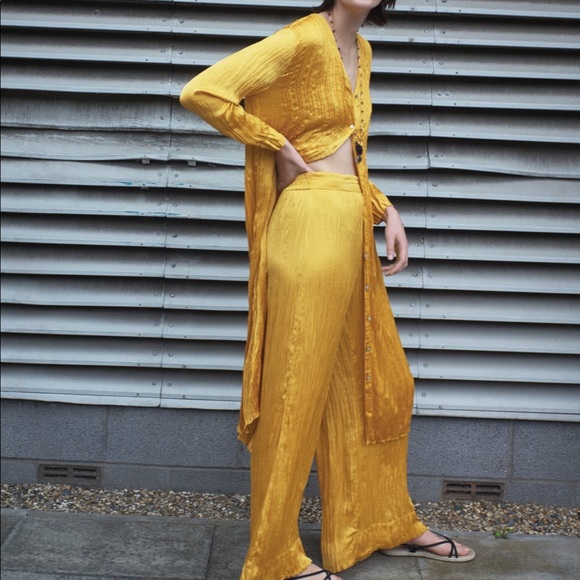 Zara wrinkle look dress set with pants - Picture 3 of 7